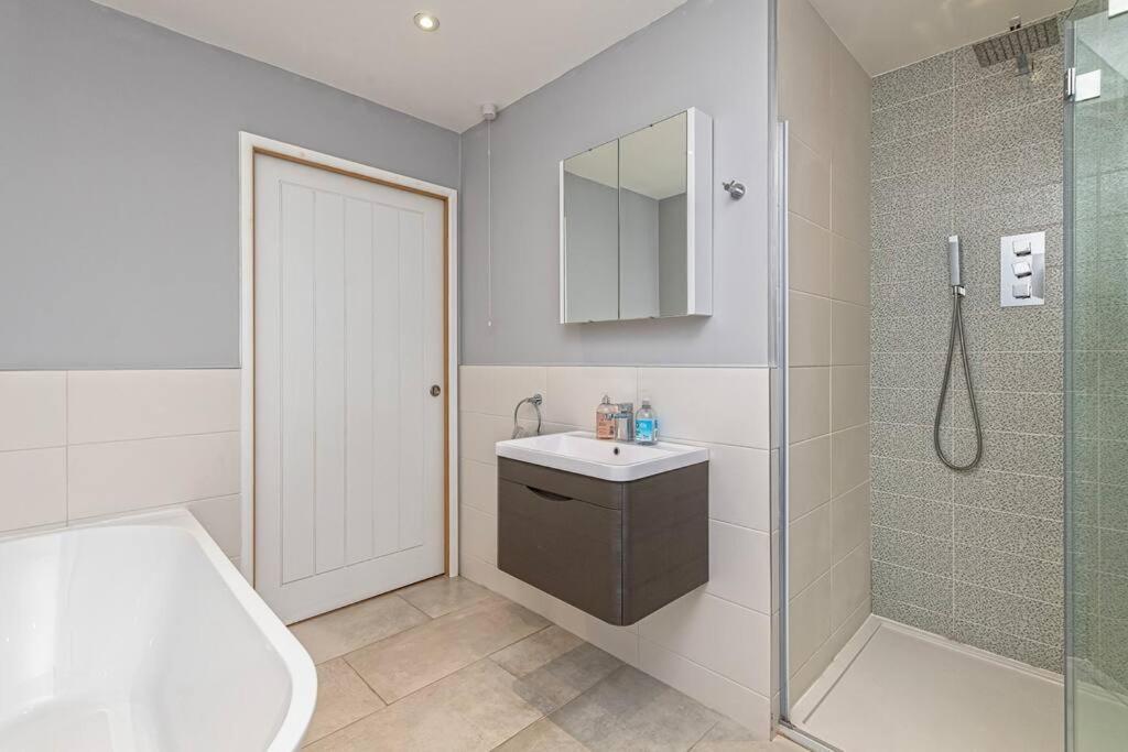 Family-Friendly Retreat Between Beach & Mountains Tremadog Buitenkant foto